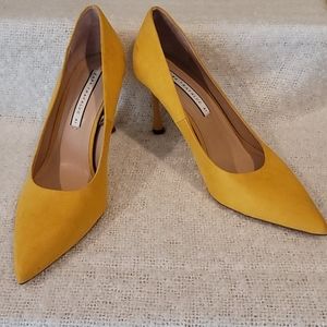 Zara Suede Mustard Pumps
